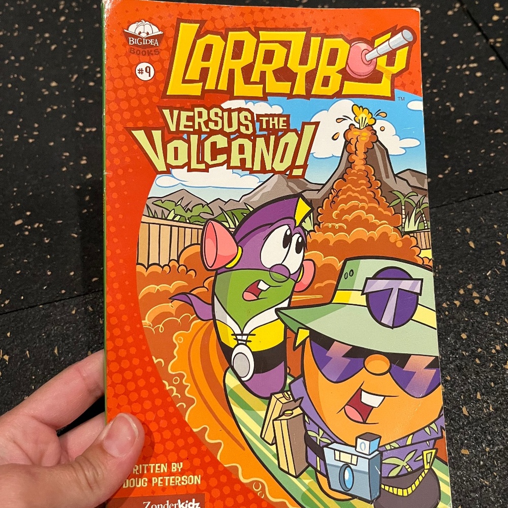 Veggie Tales Larry Boy Versus the volcano paperback boo